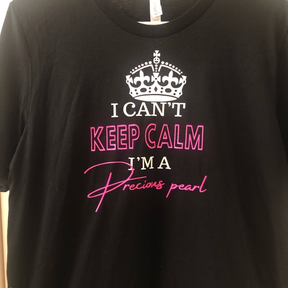 I sell t-shirts - Picture 2 of 3